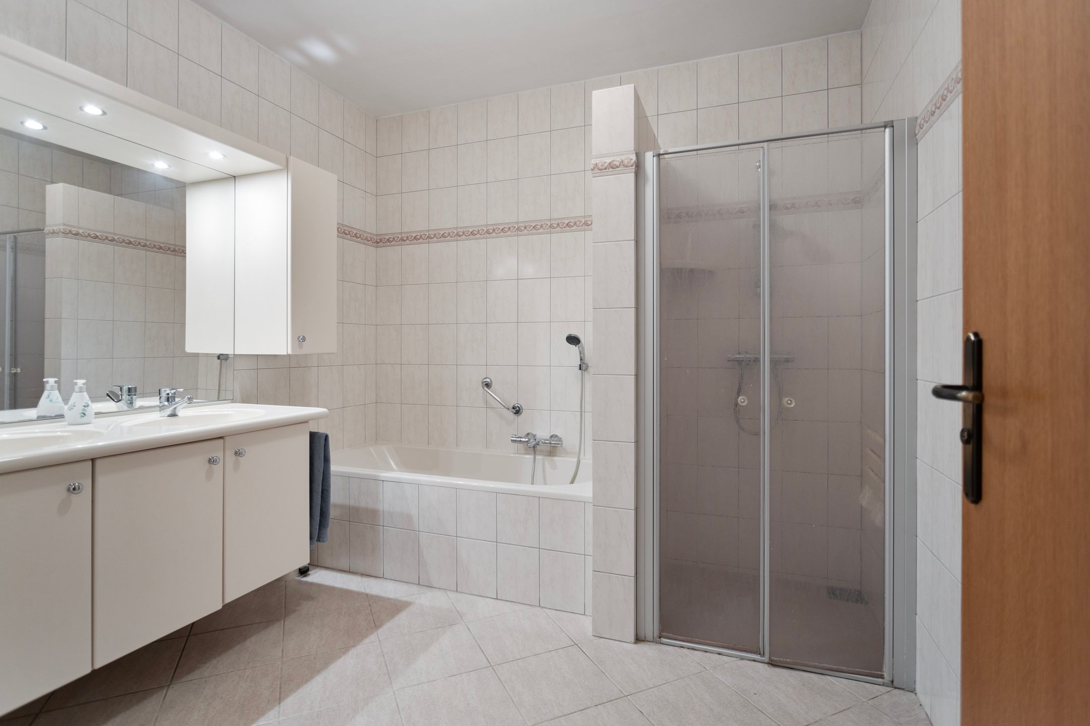 Foto 24 van Bemmelstraat 9-A