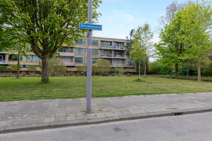 Foto 28 van Nieuwenoord 164