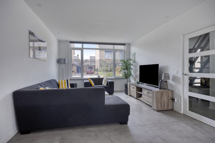 Photo 11 of Barentszstraat 4