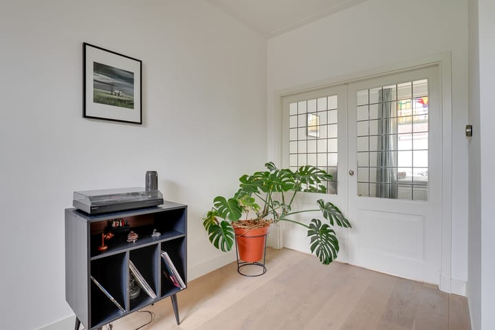 Photo 9 of Verenigingstraat 66