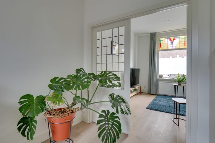 Photo 10 of Verenigingstraat 66