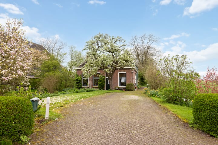 Photo 5 of Marsherne 12