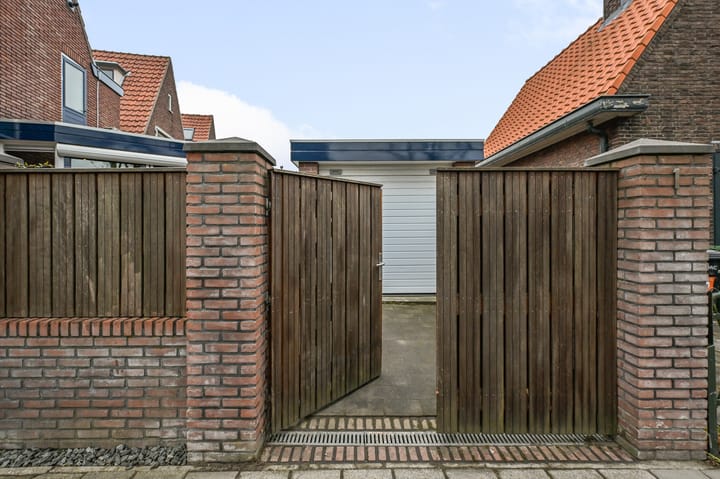 Foto 41 van Seramstraat 1