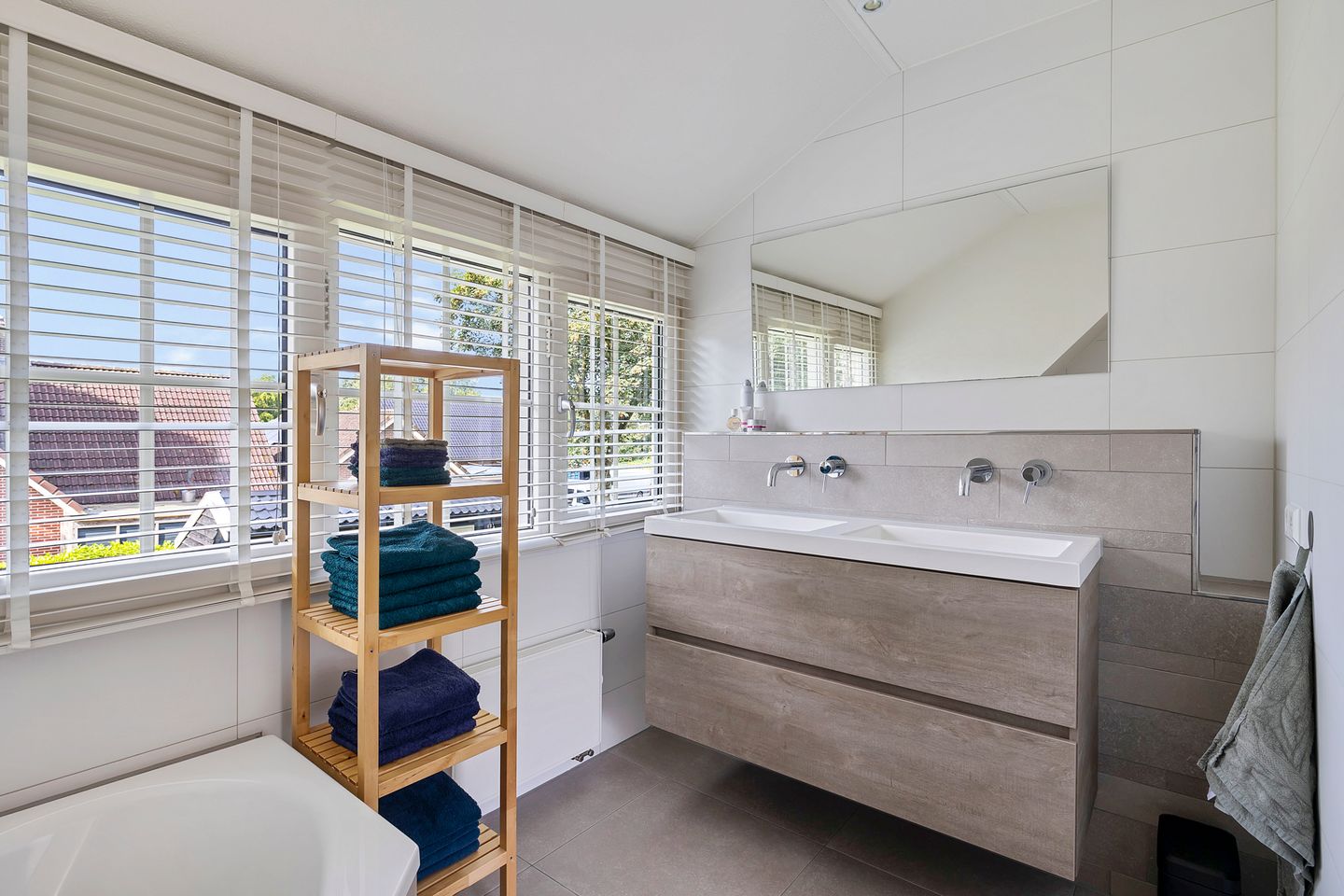 Foto 25 van Schuineslootweg 34-A