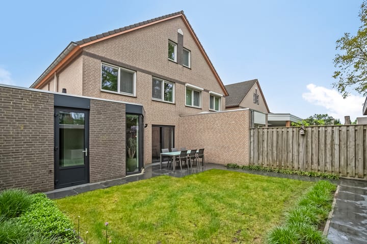 Photo 45 of Wolfsklauw 13