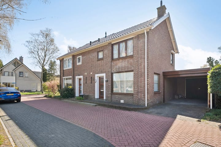 Foto 35 van Meidoornlaan 9