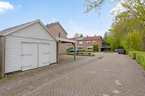 Sjoerdastrjitte 32 secondary image