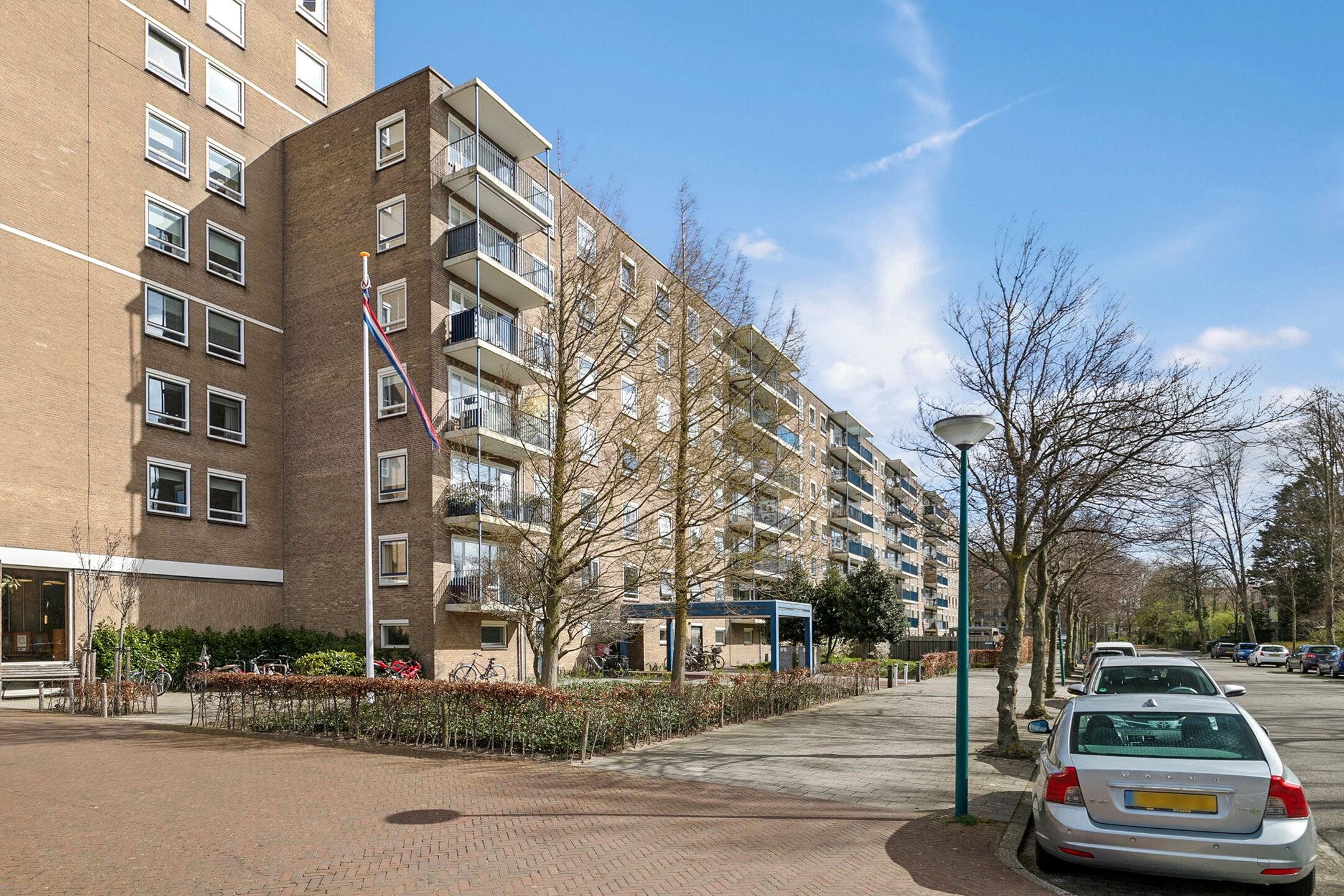 Foto 3 van Aert van Neslaan 104