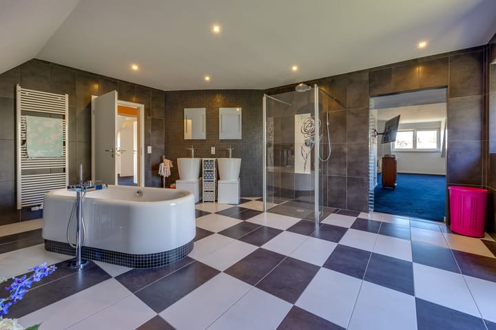 Photo 37 of Johannesstrasse 3