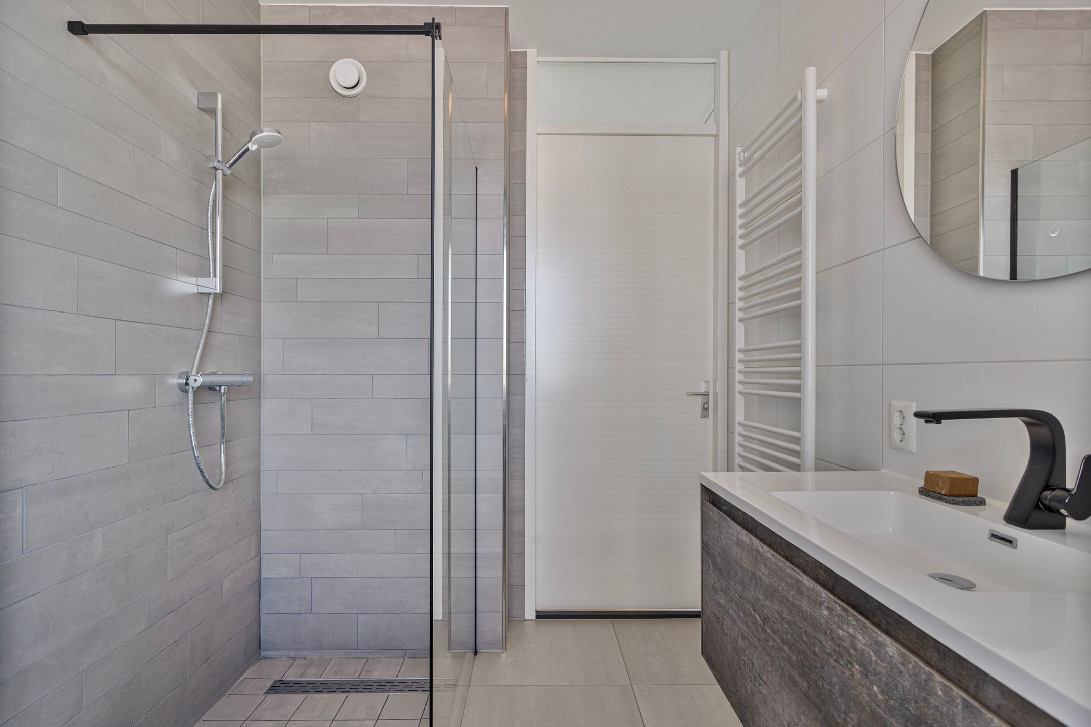 Photo 27 of Voorbuurt 57