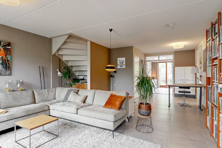 Foto 23 van Weegbree 72