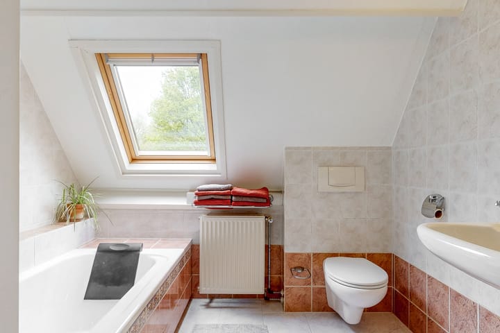 Foto 44 van Weegbree 72