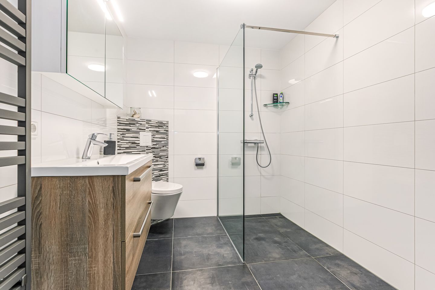 Foto 4 van Guadeloupestraat 97