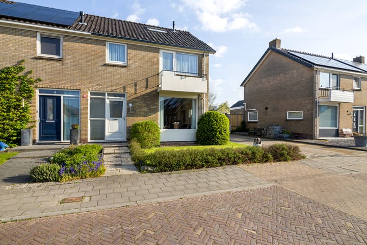 Photo 5 of Burgemeester De Vriesstraat 11