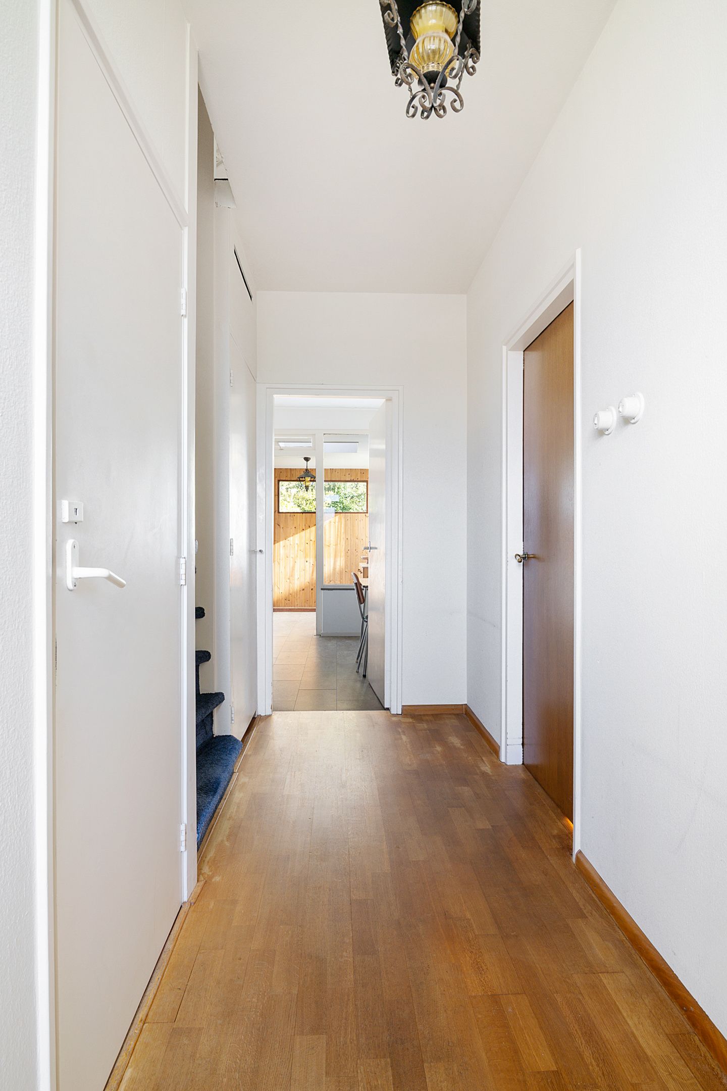 Photo 6 of Burgemeester De Vriesstraat 11