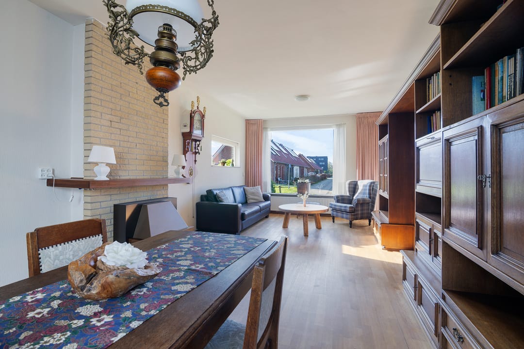 Photo 11 of Burgemeester De Vriesstraat 11