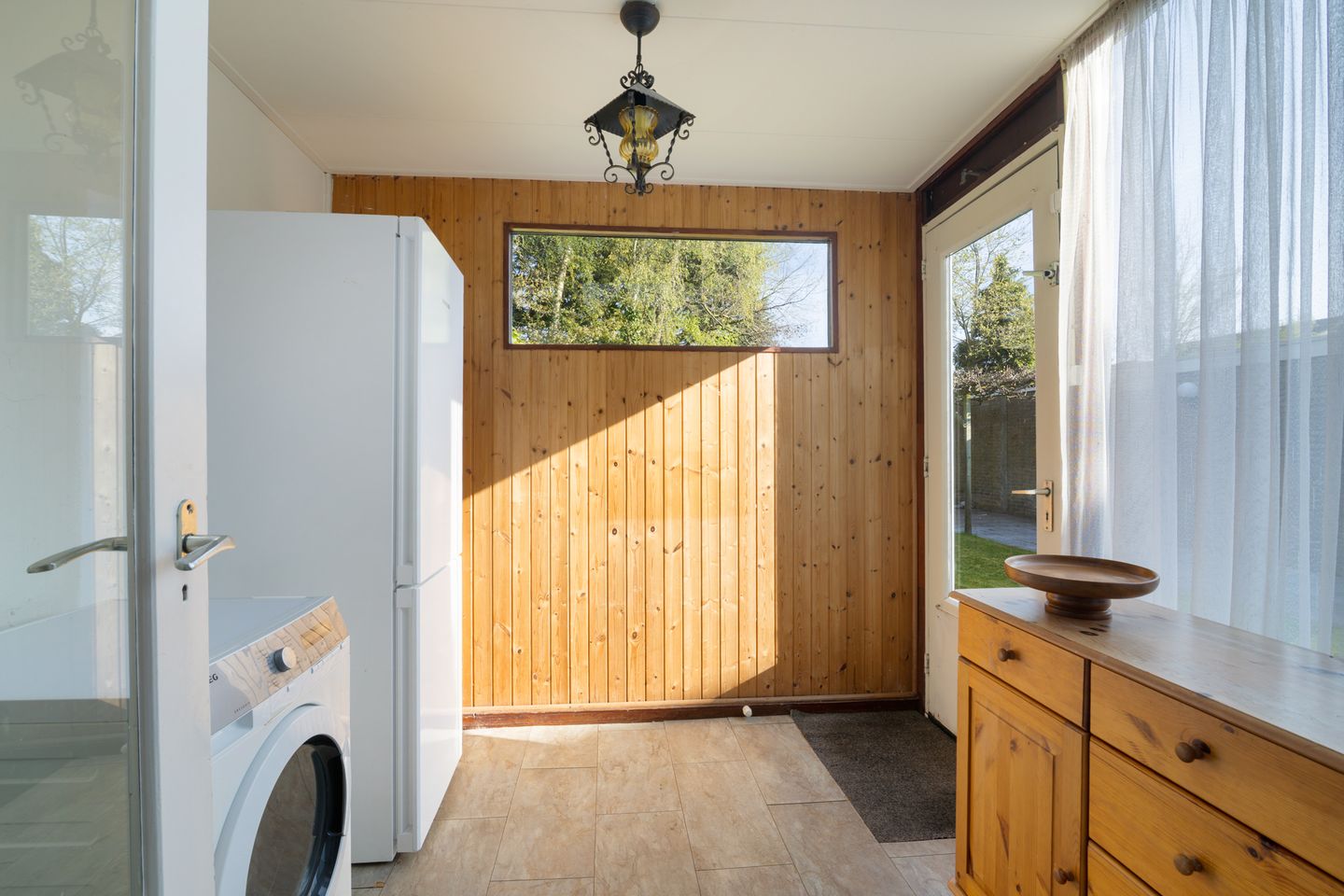 Photo 14 of Burgemeester De Vriesstraat 11