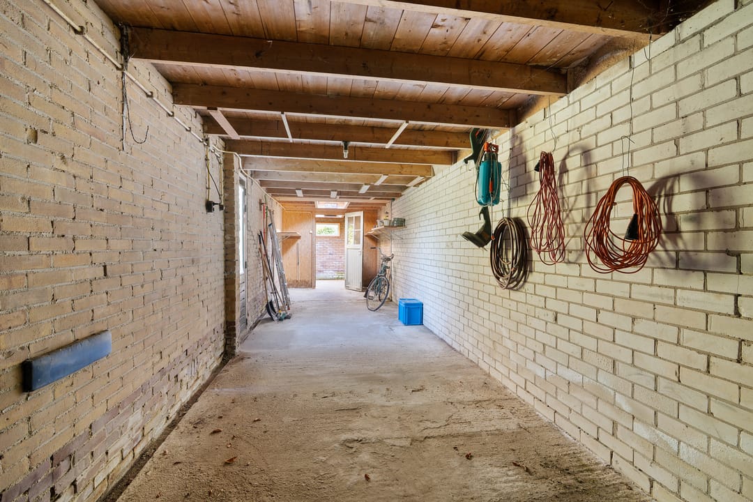 Photo 32 of Burgemeester De Vriesstraat 11