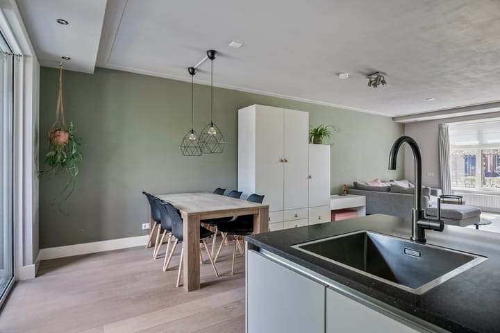 Foto 11 van Pater Thijssenstraat 54