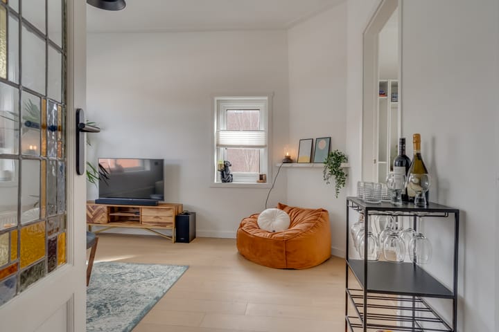 Photo 3 of Johannes Uitenbogaertstraat 36-BS