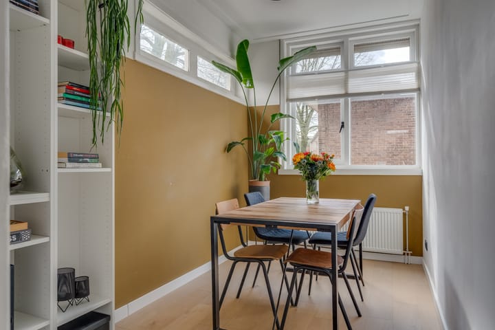 Photo 8 of Johannes Uitenbogaertstraat 36-BS