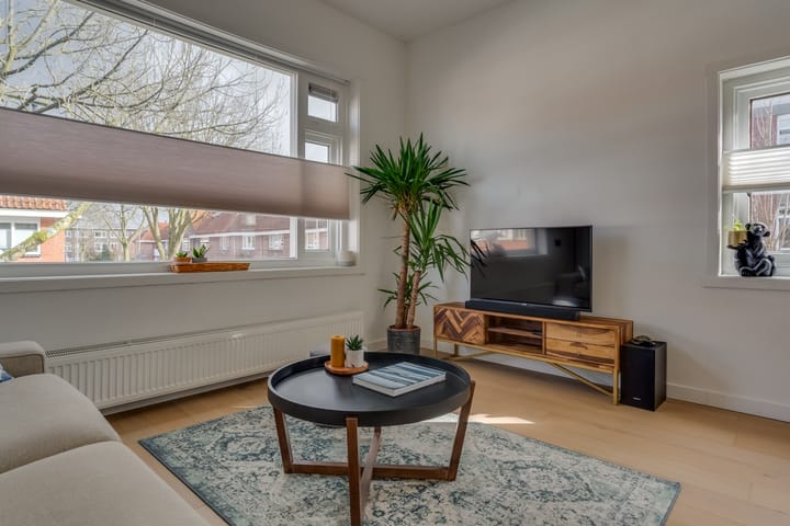 Photo 5 of Johannes Uitenbogaertstraat 36-BS