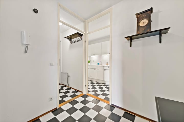 Foto 16 van Gevers Deynootweg 1088