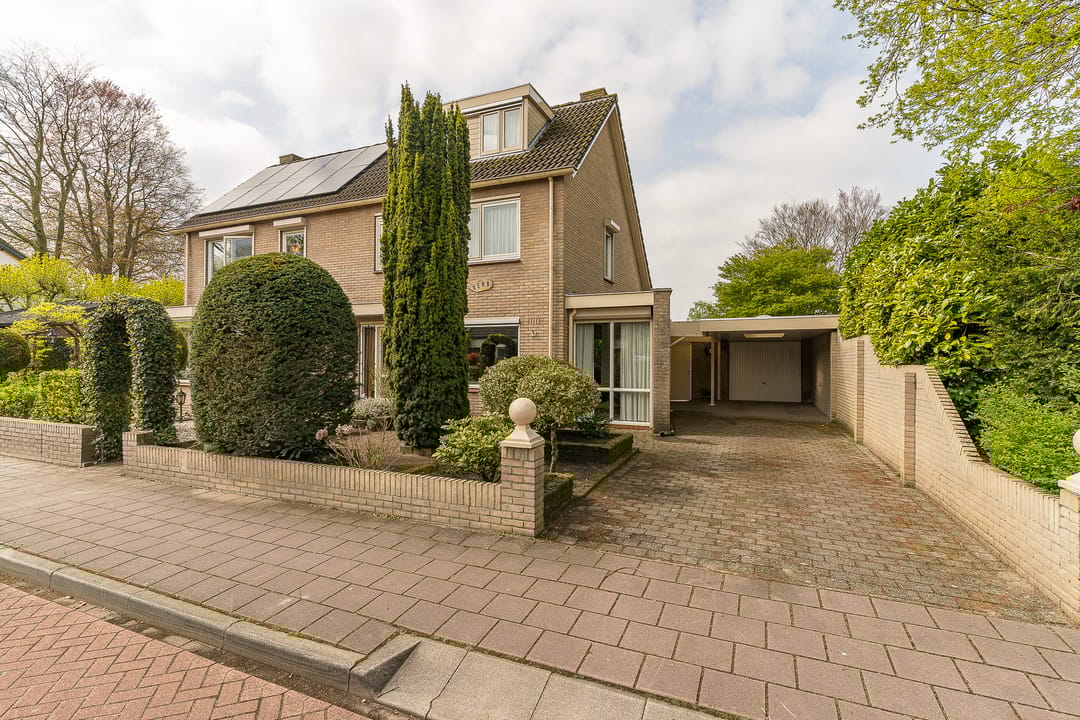 Foto 1 van Dokter van Loonweg 1-A