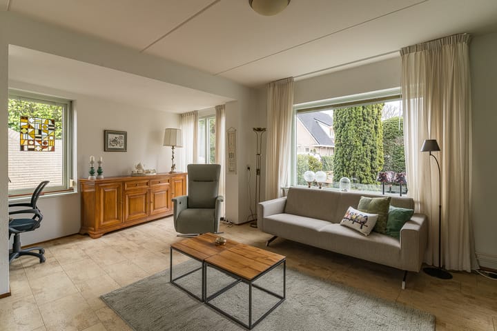 Foto 11 van Dokter van Loonweg 1-A