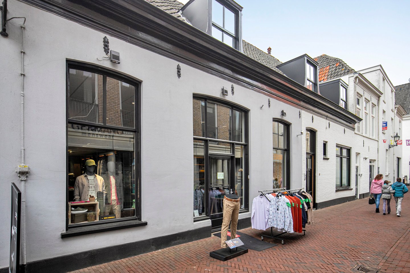 Bekijk foto 2 van Academiestraat 8