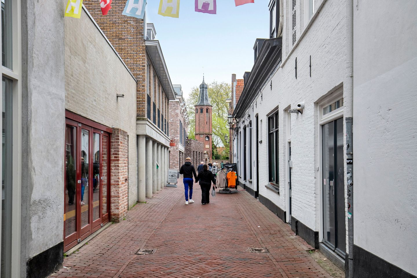 View photo 5 of Academiestraat 8