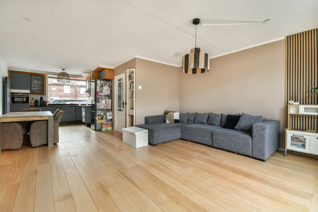 Photo 2 of Haarspitstraat 21