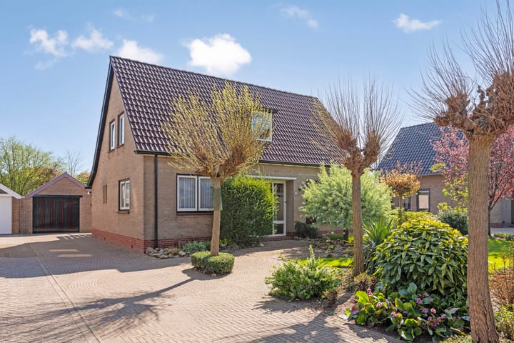 Koopwoningen - huizen te koop in [Funda]