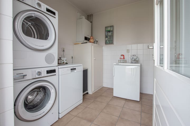 Photo 19 of Thoorderstraat 3