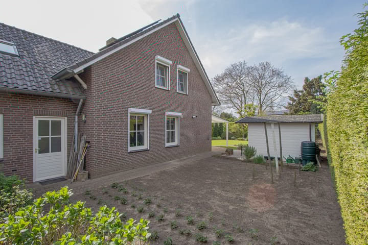 Photo 40 of Thoorderstraat 3