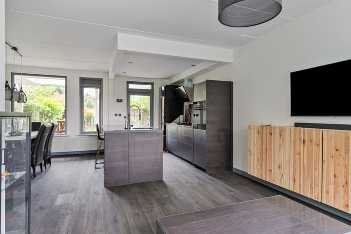 Foto 10 van Prins van Luikstraat 85