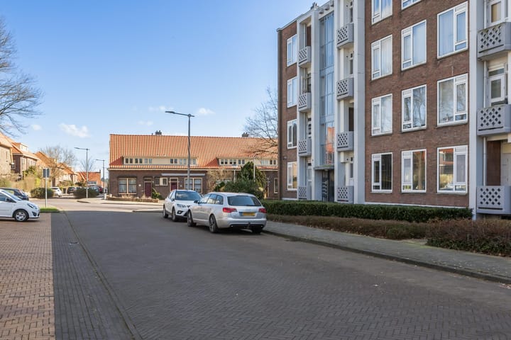 Photo 1 of Treublaan 5-1