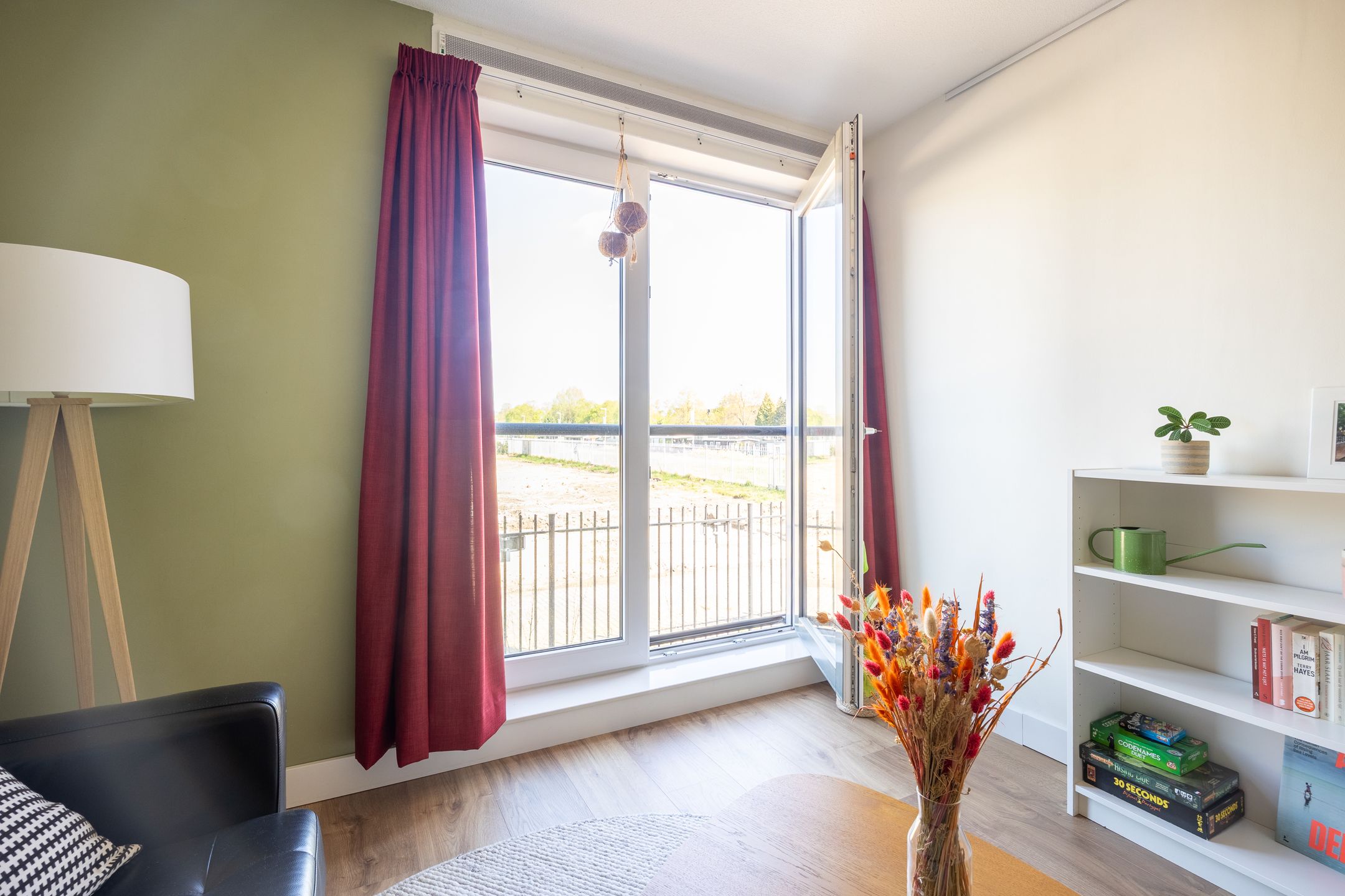 Photo 9 of Europaplein 1054