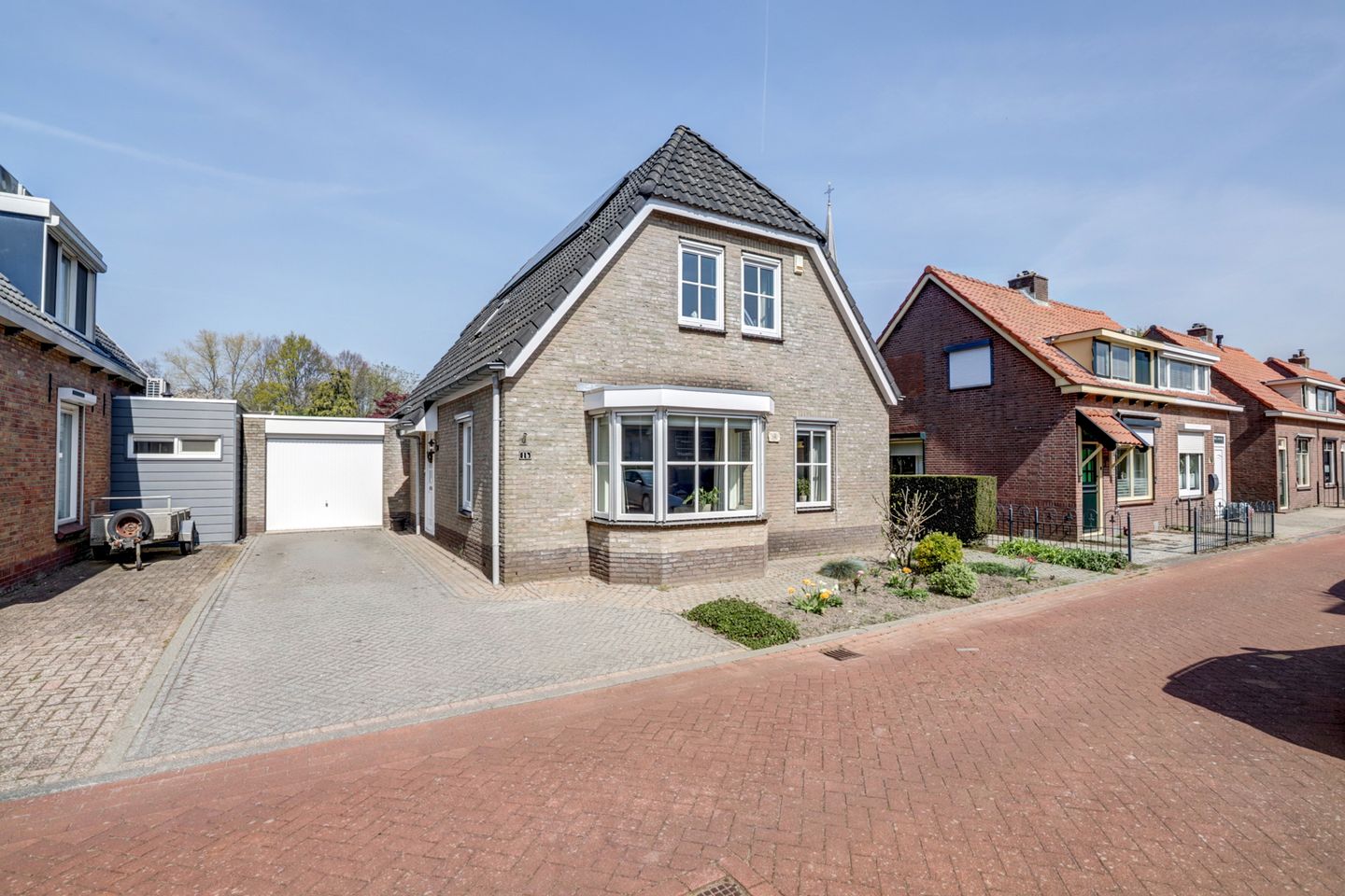 Foto 1 van Burgemeester Vonklaan 1-B