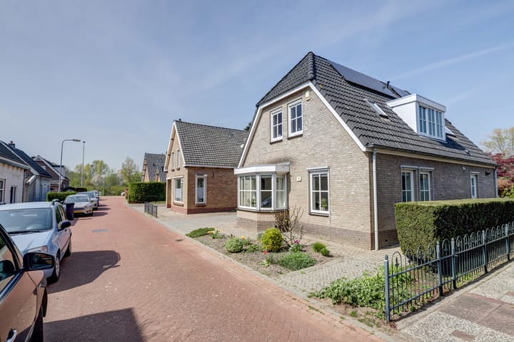 Foto 40 van Burgemeester Vonklaan 1-B