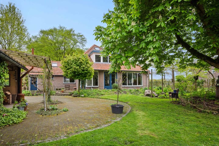 Foto 38 van Milhezerweg 65