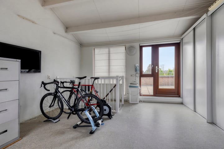 Photo 7 of Okkernoot 8