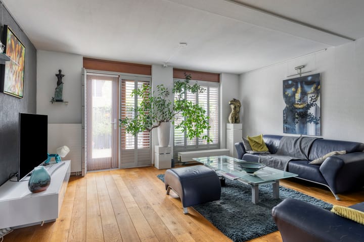 Photo 10 of Okkernoot 8