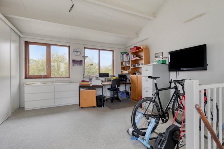 Photo 20 of Okkernoot 8