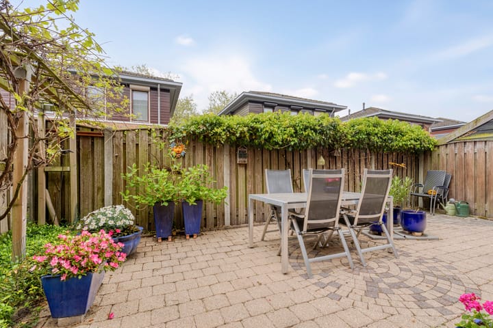 Photo 23 of Okkernoot 8