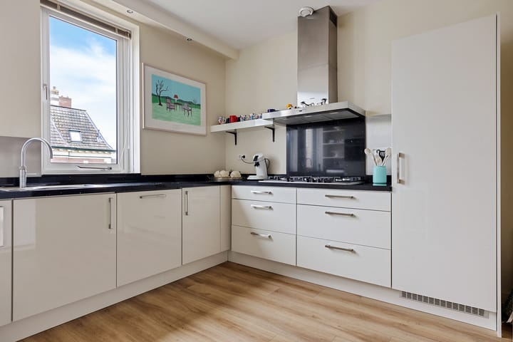 Foto 5 van Stationsplein 4-E