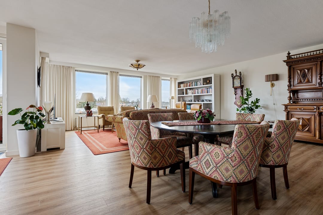 Foto 13 van Stationsplein 4-E