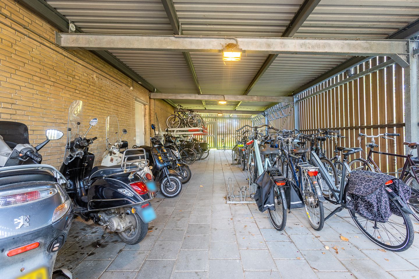 Foto 34 van Henry Dunantlaan 44