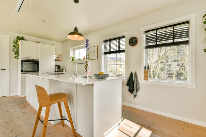 Photo 4 of Zuiderzeestraat 13