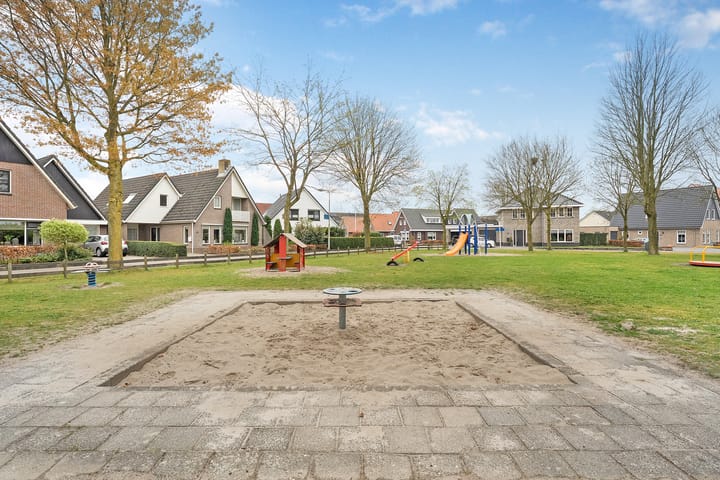 Photo 6 of Baron Mackaystraat 26